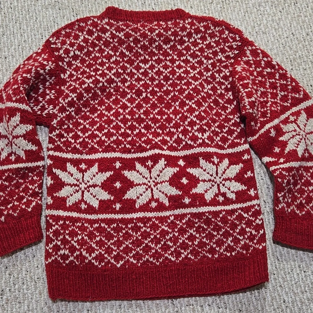 VINTAGE Red Snowflake Pattern Wool Sweater - Picture 11 of 13